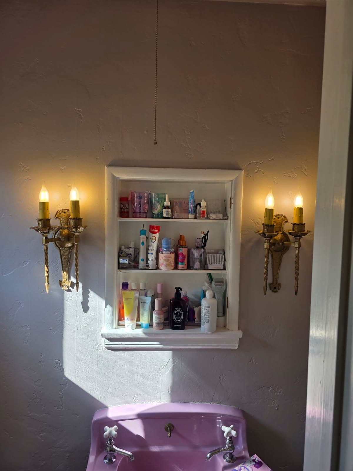 Reviving Vintage Charm with Classic Wall Sconces image