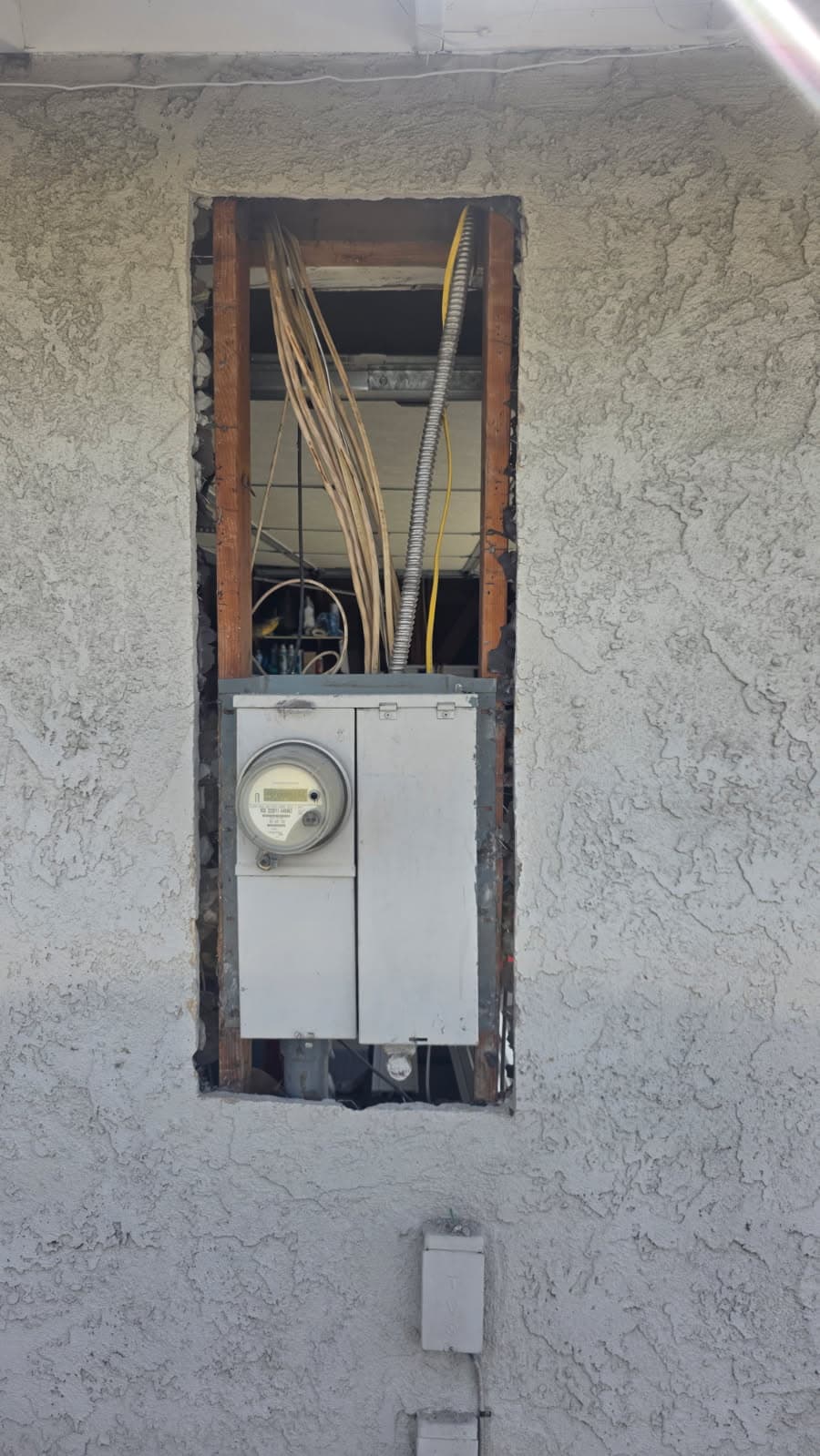 Gallery photos for Seamless Electrical Panel Upgrade for a Modern Home: Image #2